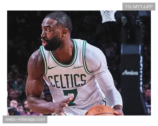 杰伦·布朗赛季第三次三双：凯尔特人核心展现全面身手